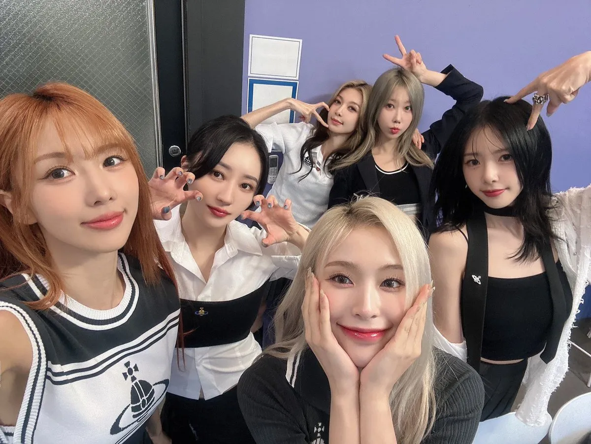 Dreamcatcher Looks Toward Lighter August With Fansigns And New Merchandise